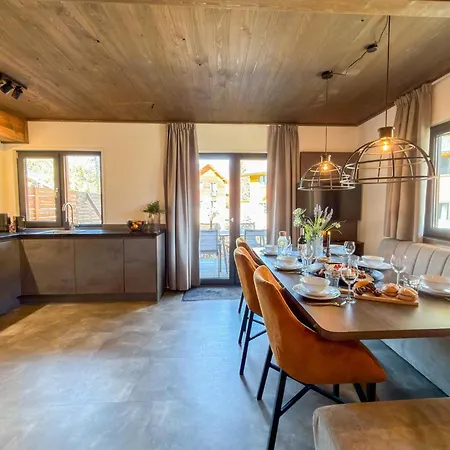 Chalet Mirnockblick *