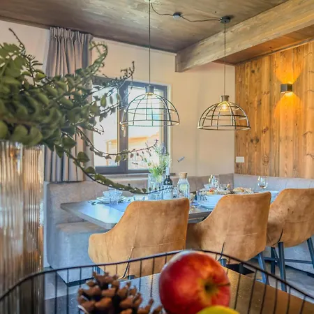 Chalet Mirnockblick *